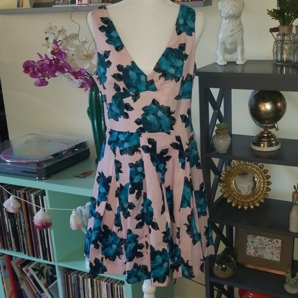 Betsey Johnson Dresses & Skirts - Betsey Johnson Floral Fit and Flare